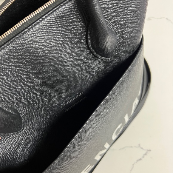 Pristine Balenciaga Ville Medium Top Handle Bag Black Small Grain Calfskin - Picture 11 of 12